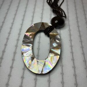 Iridescent Mother-of-Pearl Oval Pendant Necklace - Women Jewelry Goblincore
